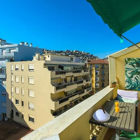 Lovely, Quiet 1 Bedroom With A Balcony Apartment