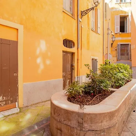 #5 Staywiz Us - Eagle Nest 5mins Walk Of The Sea Ac Wifi Old Town Apartment