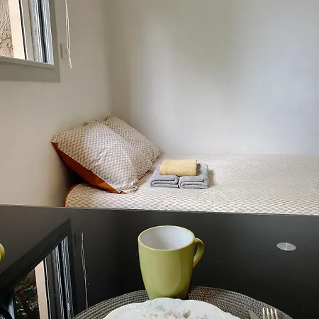 Pres De L'aeroport Apartment
