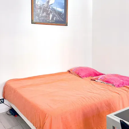 Apartment Beautiful Port De Nice