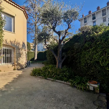 Bagatelle Cimiez Villa *