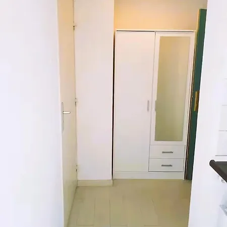 Pour 3 Personnes Extremement Bien Place Apartment