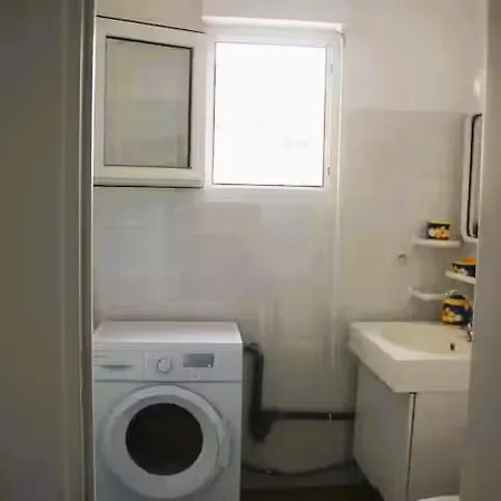 Pour 3 Personnes Extremement Bien Place Apartment *