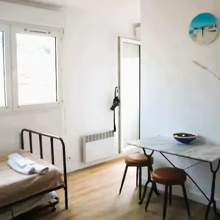 Pour 3 Personnes Extremement Bien Place Apartment *