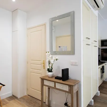 Apartment #28 Staywiz Us -1 Bdr Flat Ac Balcony Hper 10mins To & Old Town Nice