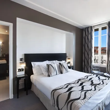 Apollinaire Hotel 4*