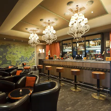 Hotel Apollinaire Nice