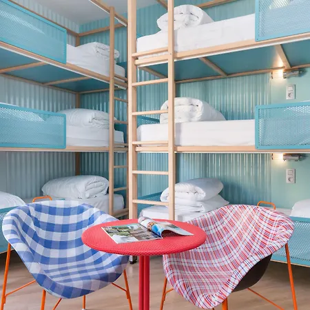 Ozz Hostel Nice
