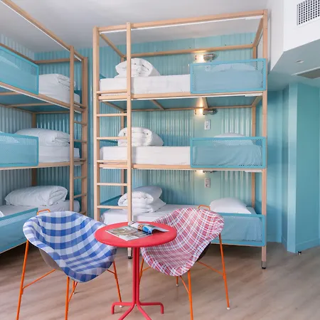 Ozz Hostel Nice