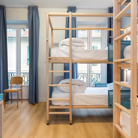 Hostel Ozz Nice