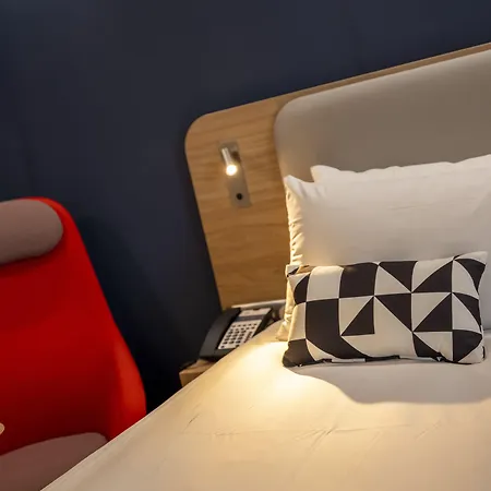 Hotel Express - - Grand Arenas By Ihg