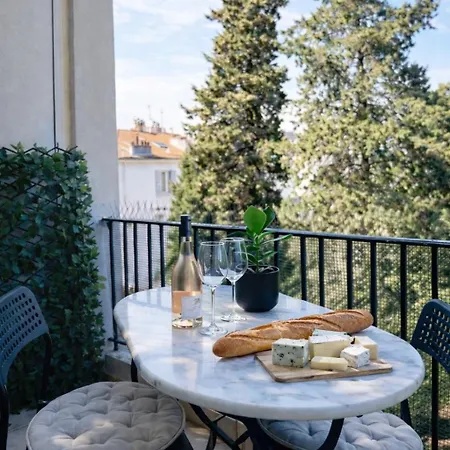 T2 Carre Or Rue Pietonne Apartment *