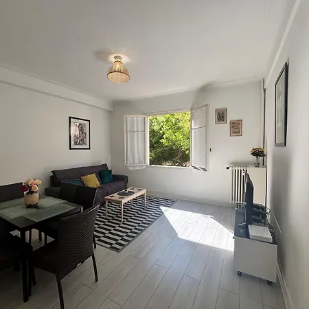 Apartment Large For 4 People *