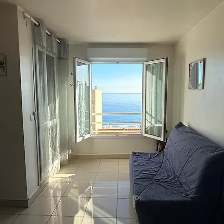 Seaview Retreat * Nice