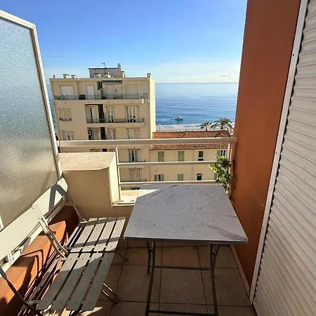 Seaview Retreat * Nice
