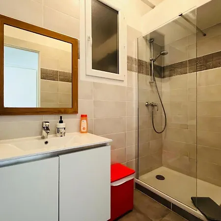 Large For 4 People Apartment *