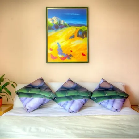Hostel Saint Exupery Gardens