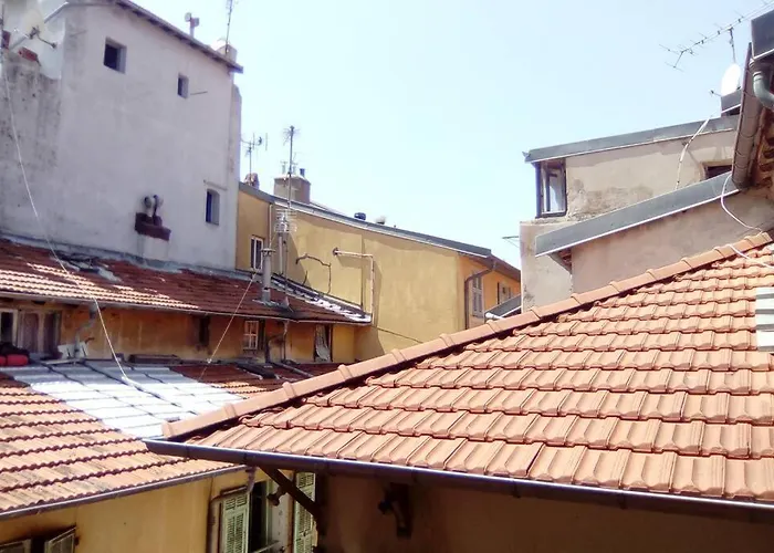 Old Nice Center Last Stage
