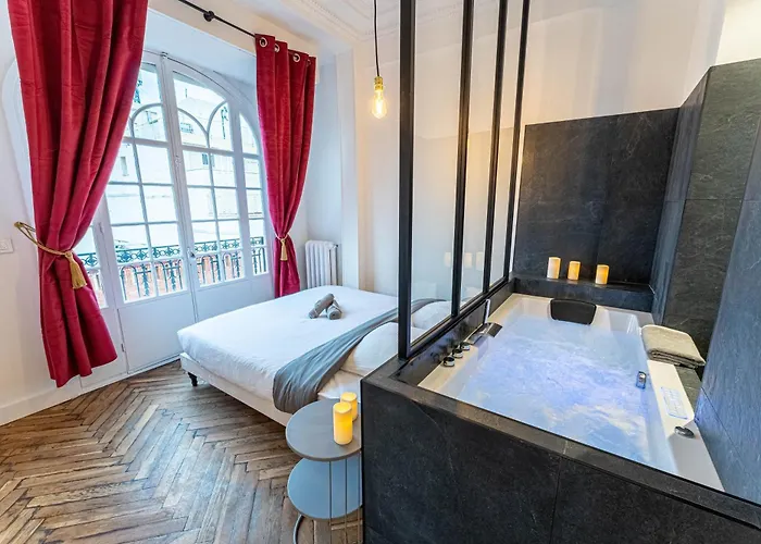 Jacuzzi-Nice Quartier Des Musiciens-Loft