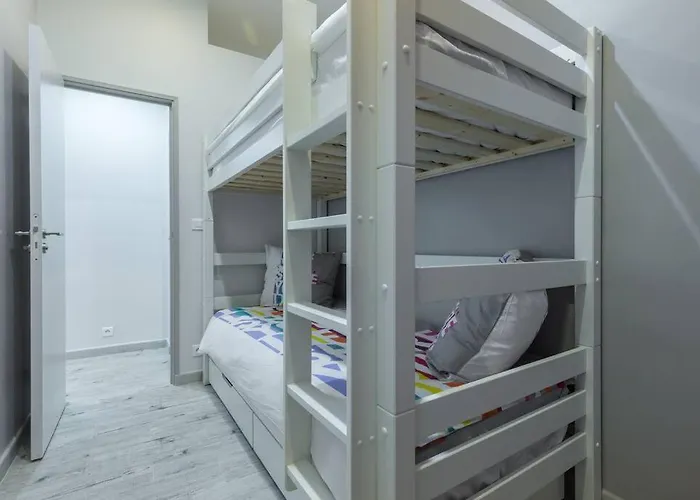 L32 Mozart 2 Bedrooms, Ac, Wifi, 10 Mins Beach