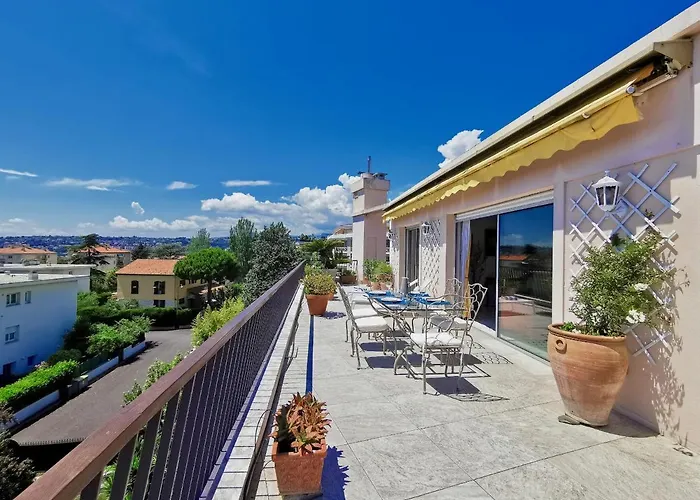 Valegrand Penthouse Sea View By Booking Guys