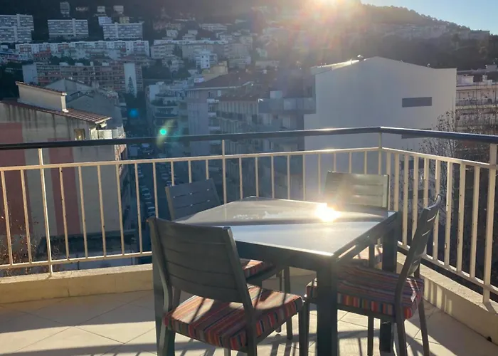 F4 120 M2 10 Minutes A Pieds Du Vieux Nice
