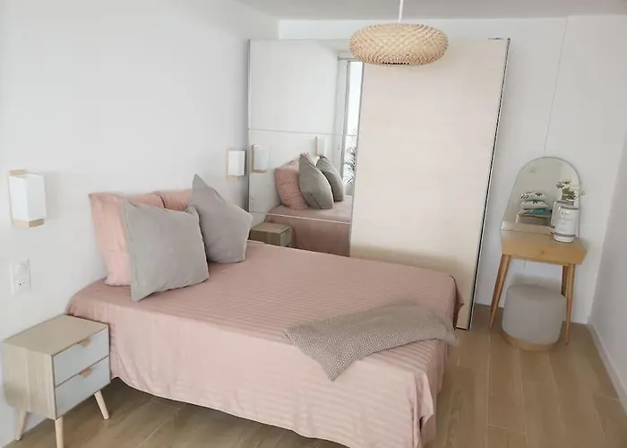 Chez L\'Hadriana, 2X Ac Clim Wi-Fi,Newly Renovated