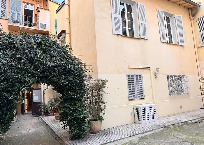 Peaceful Flat W Wifi Very Close To Pl Massena Refurbished