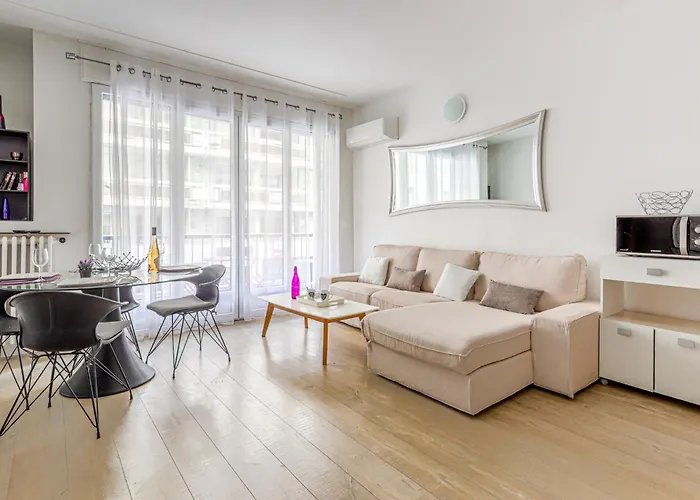 Apartment Le Mozart By Interhome