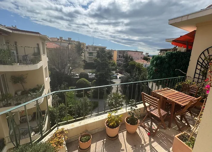 Beautiful T2 With Balcony Near Downtown