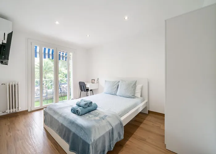 Modern Apartment, Steps From Tramway