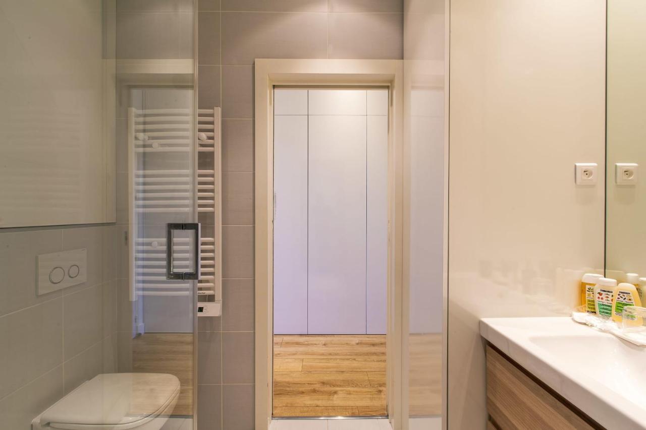 Grand H -f2, Face Vieux- Nice, Terrasse, Ascenseur, Climatisation, Terrace - Center Apartamento Nice