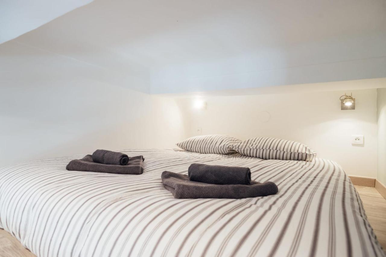 Le Notre Dame 3br With Ac And Balcony In The Heart Of Welkeys