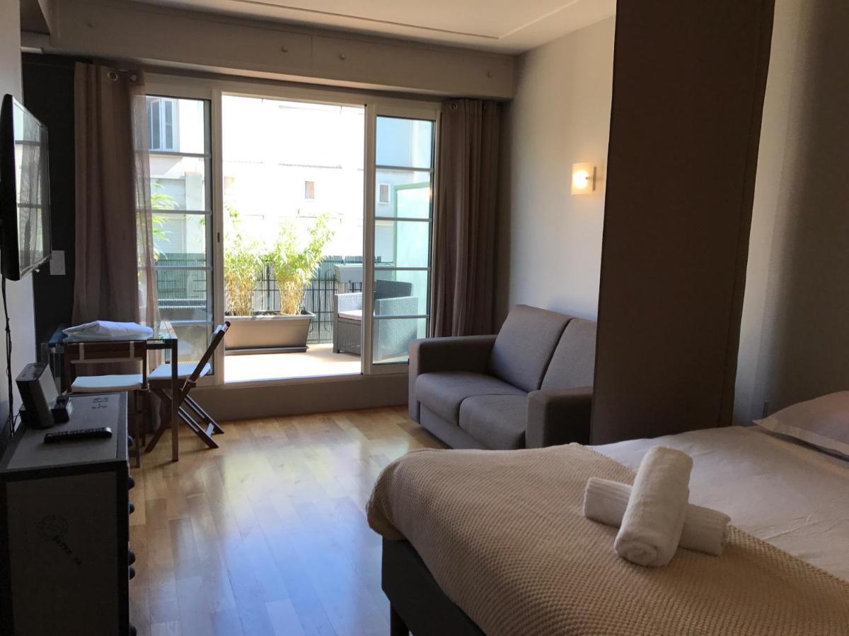 Downtown Studio & Large Terrace