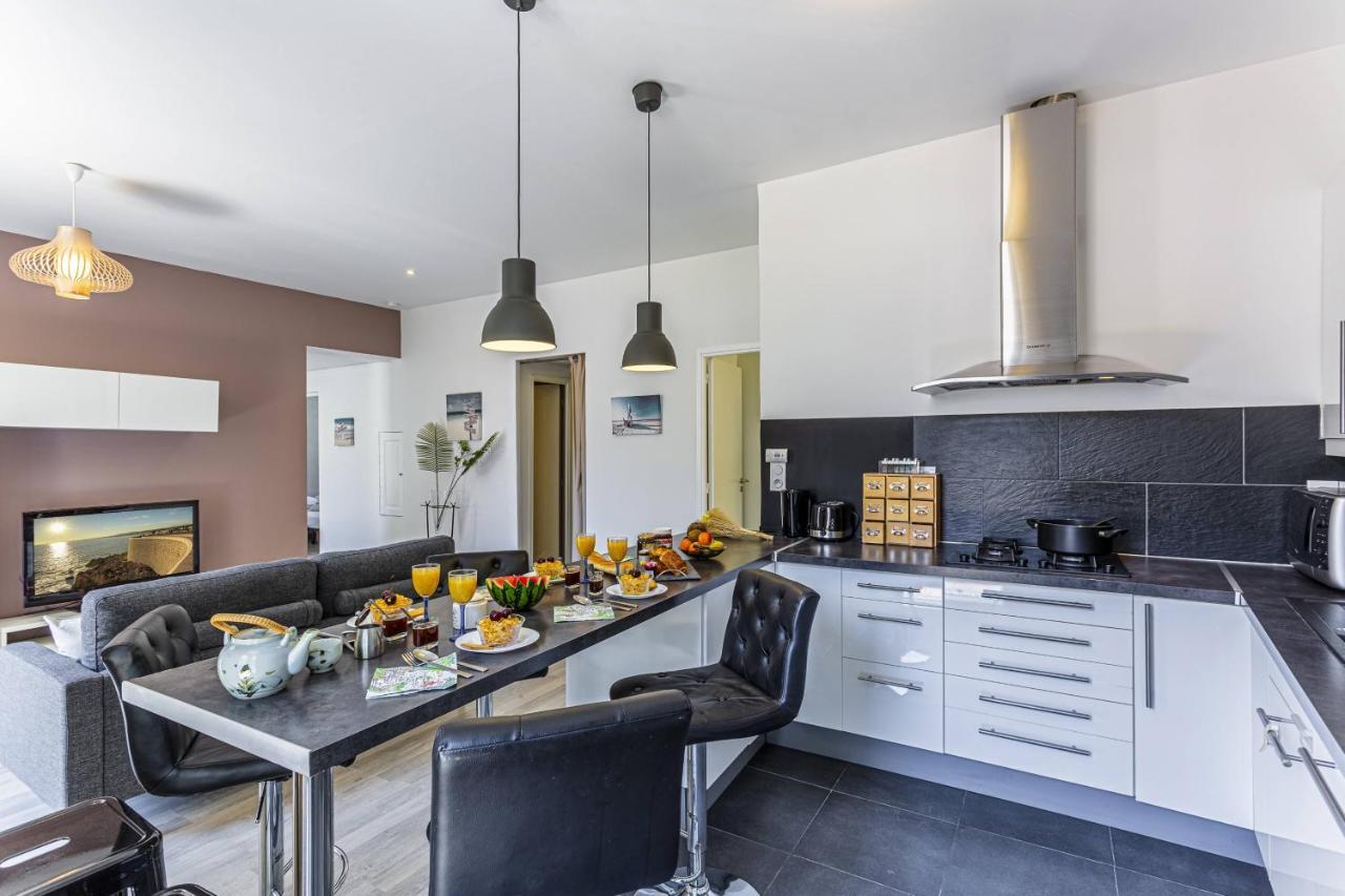 Apartment Guisol - Typical Nice 3 Bedroom Ac Near Port