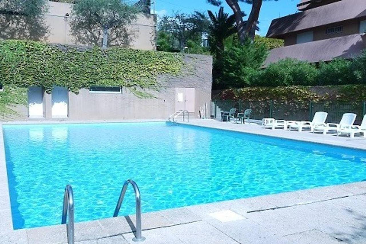 Azurelle
