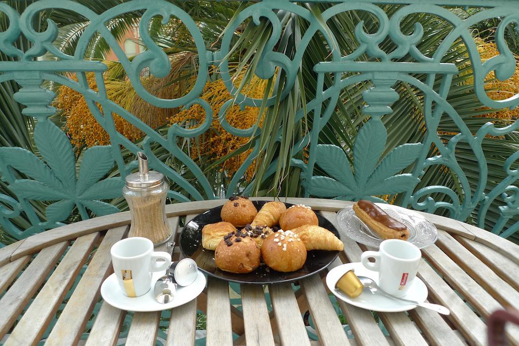 Guest house Maison D'hotes Emma Tiranty