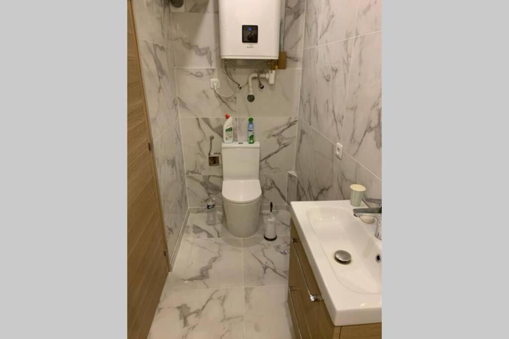 Neuf 4-6 Personnes En Bord De *