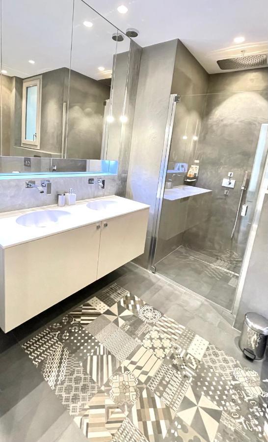 Luxurious 2 Bedrooms Apartment, 30 Meter From * Nice