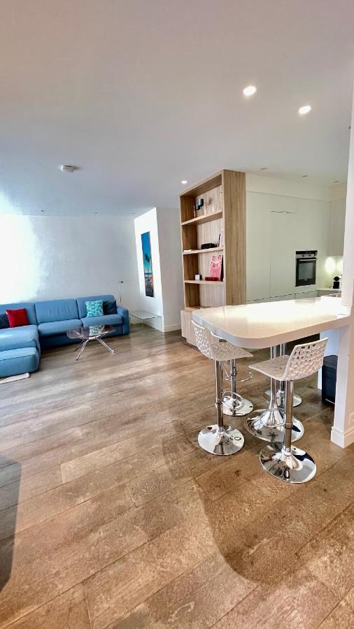 Luxurious 2 Bedrooms Apartment, 30 Meter From