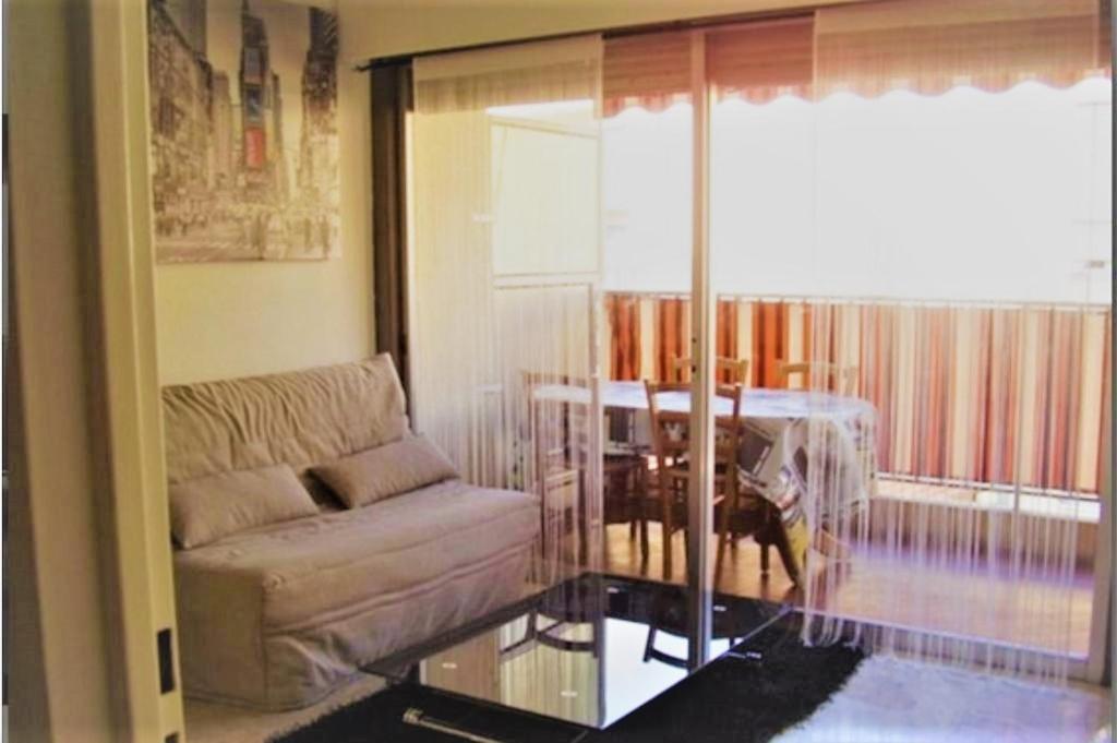 Grand Studio Proche Plages Et Promenade Des Anglais Apartment *