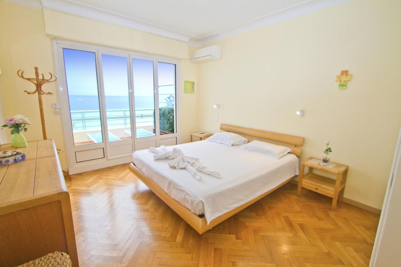 Top Floor Miramar Sea Front *