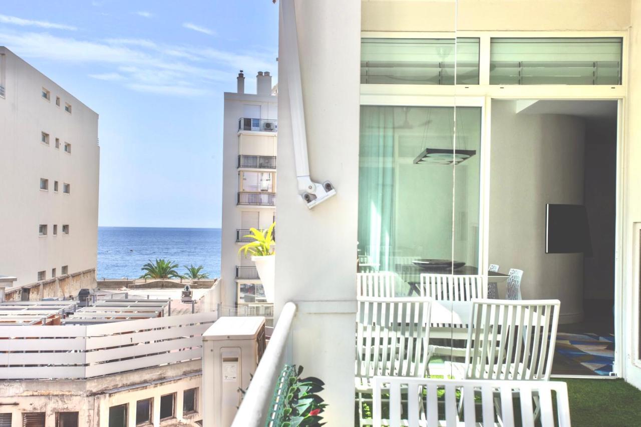 Luxurious 2 Bedrooms Apartment, 30 Meter From Apartment *