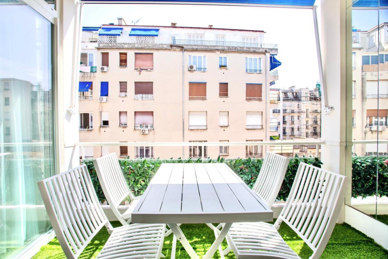 Luxurious 2 Bedrooms Apartment, 30 Meter From Apartment *