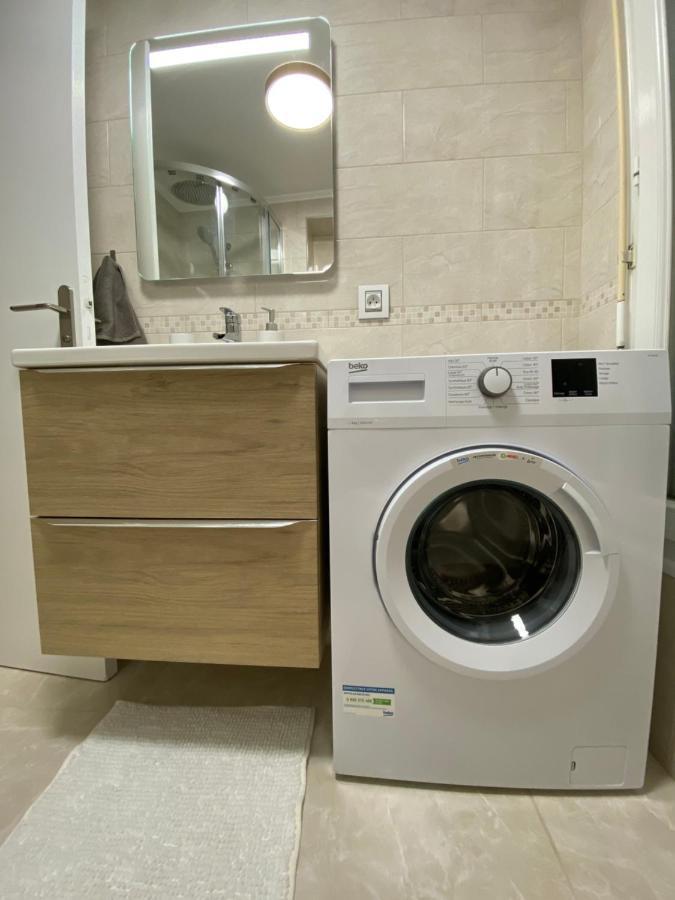 Apartment Studio Refait A Neuf, Proche Promenade Des Angais
