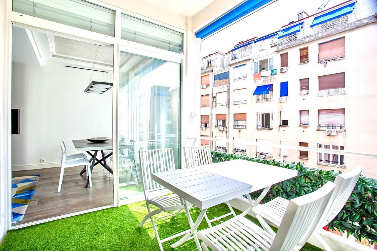 Luxurious 2 Bedrooms Apartment, 30 Meter From Apartment *