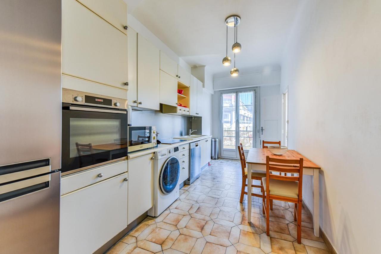 Le Voltaire Apartment *