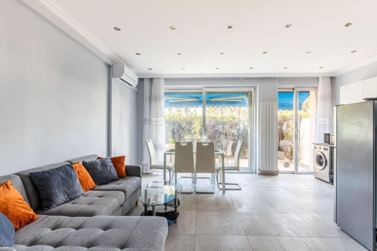 Le California Apartment