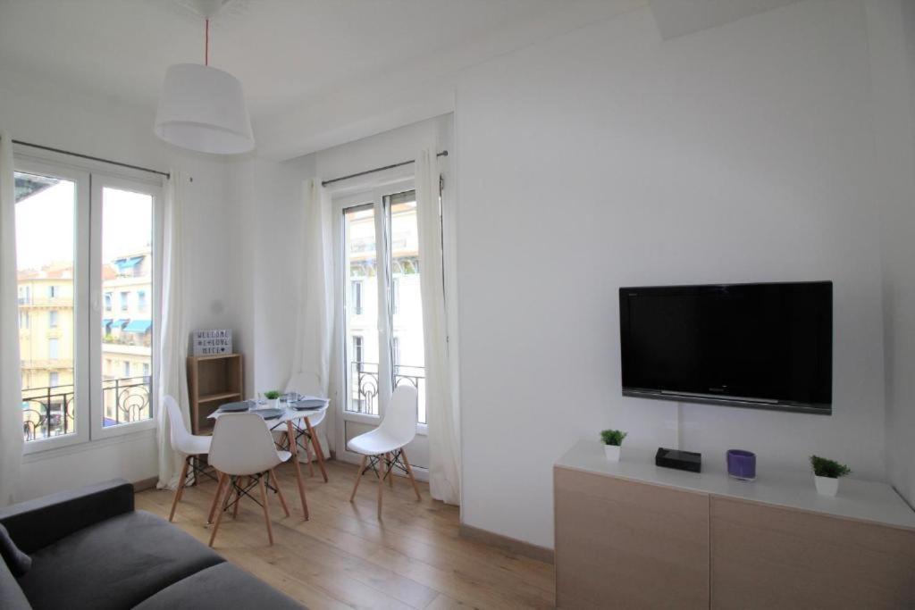 Renting - Notre Dame - Cosy Loft Perfect View On The Roofs *