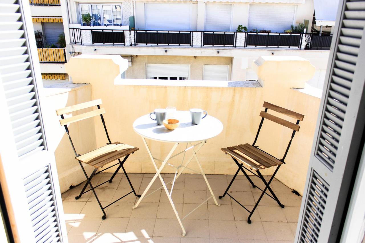 Joli Studio Avec Balcon, Centre Appartement